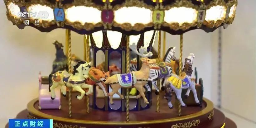国际订单还在增加!义乌"圣诞旺季"提前到来,有工厂订单排到6月初!加拿大商家:我直接提货,不走美国中间商了